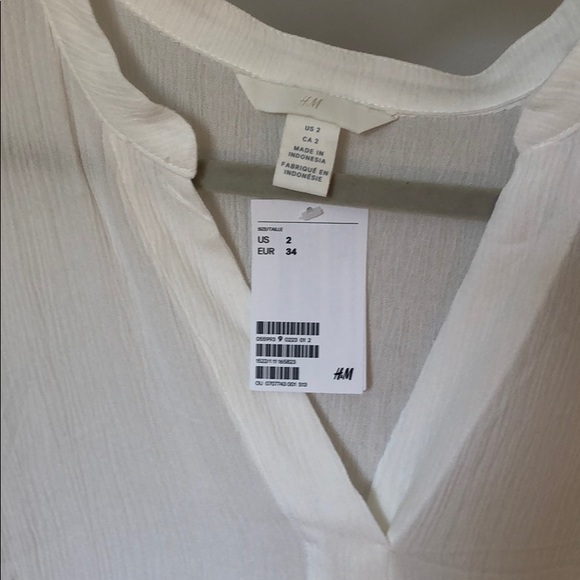 Chiffon Style White Top - Picture 2 of 5